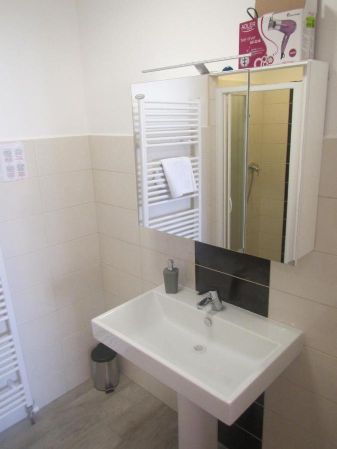 Bed and Breakfast Pod Orehi Postojna Exterior foto